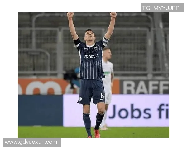 斯图加特主场失利，门兴格拉德巴赫击败对手笑到最后