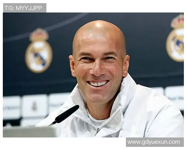皇家马德里宣布续约主帅齐达内,为期三年 皇家马德里宣布续约主帅齐达内,为期三年